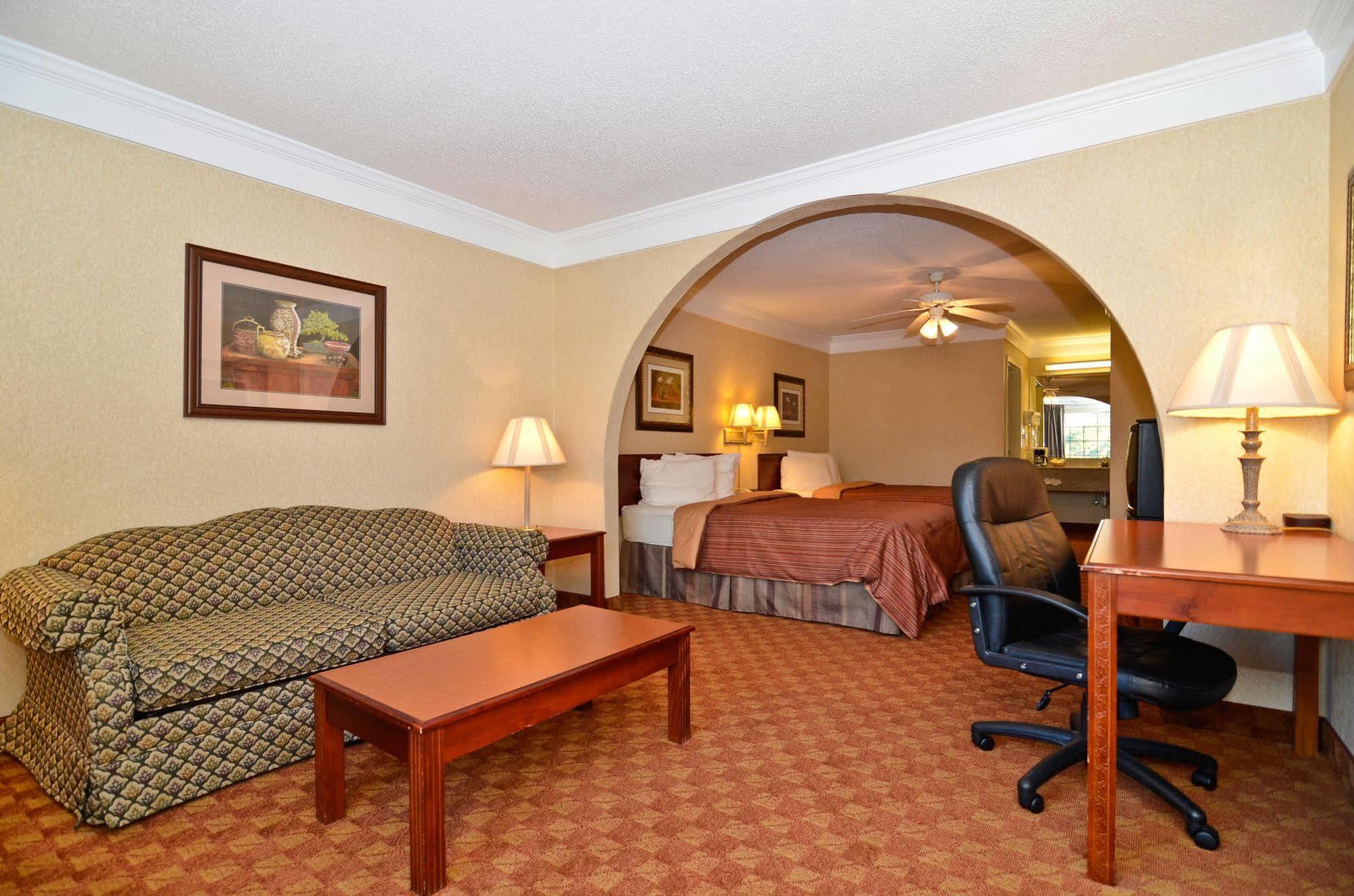 Best Western Hawkinsville Inn & Suites Bagian luar foto