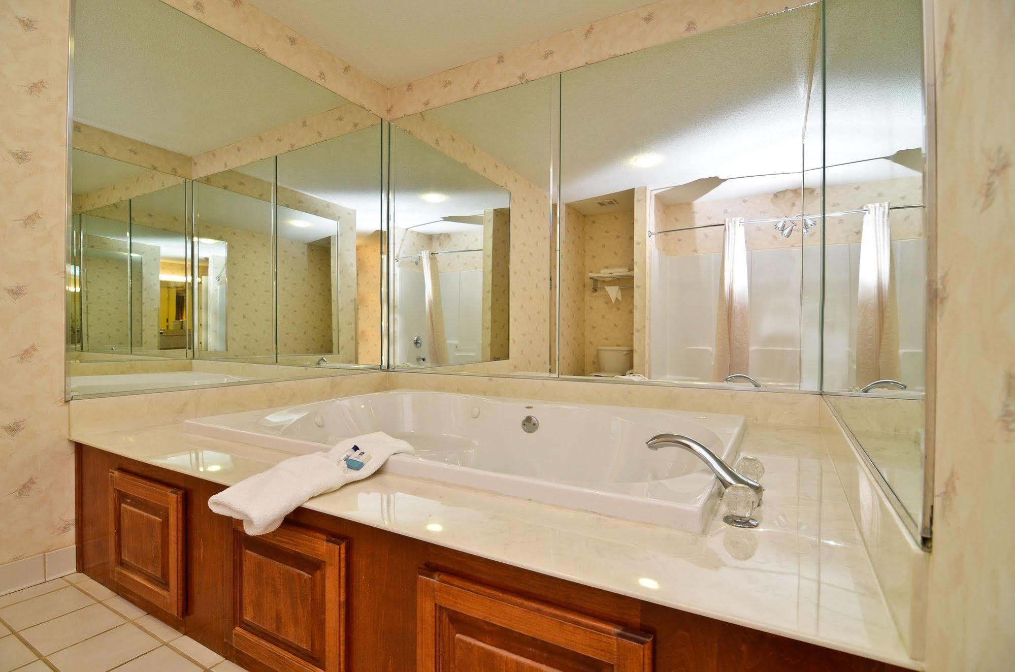 Best Western Hawkinsville Inn & Suites Ruang foto